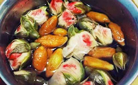 如何正确冲泡花茶,让每一杯花茶都香气四溢插图2 如何正确冲泡花茶,让每一杯花茶都香气四溢插图2