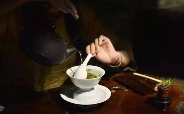 茶叶冲泡注意事项,打造完美一杯茶的秘诀插图2 茶叶冲泡注意事项,打造完美一杯茶的秘诀插图2